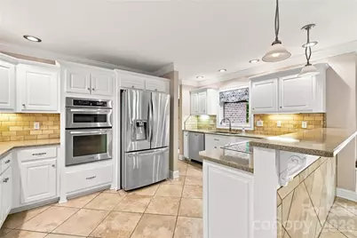 3906 Wandering Lane NE, Hickory, NC 28601 - Photo 16