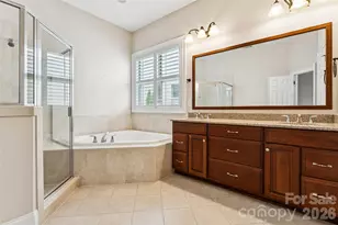 16826 Coves Edge Ln, Charlotte, NC 28278 - Photo 22