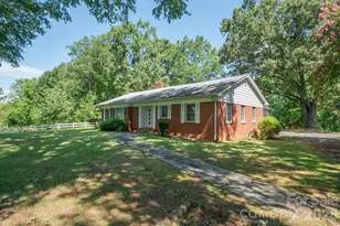 17 E Murray St, Maiden, NC 28650 - Photo 4