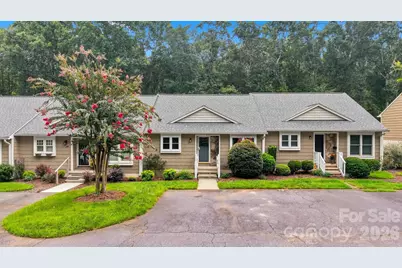 419 19th Avenue Court NE, Hickory, NC 28601 - Photo 2