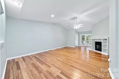 419 19th Avenue Court NE, Hickory, NC 28601 - Photo 4