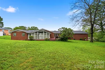 103 Castlegate Drive, Morganton, NC 28655 - Photo 2