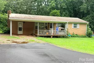 1747 Williams Cir, Lancaster, SC 29720 - Photo 1