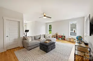 215 Hartford Ave, Charlotte, NC 28209 - Photo 32