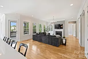 215 Hartford Ave, Charlotte, NC 28209 - Photo 8