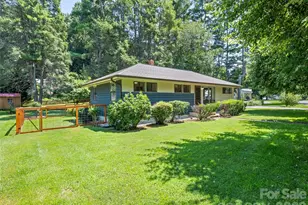 713 Brown Ave, Waynesville, NC 28786 - Photo 2