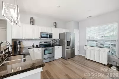 8530 Heron Glen Drive, Charlotte, NC 28269 - Photo 10