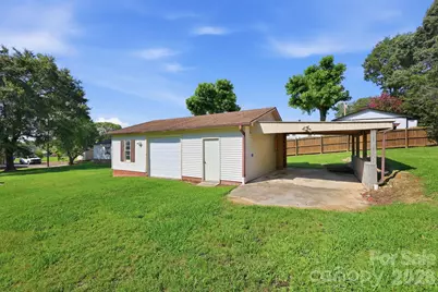 558 Snuggs Street, Albemarle, NC 28001 - Photo 4