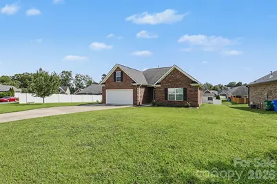 3552 Brickwood Circle, Midland, NC 28107 - Photo 12