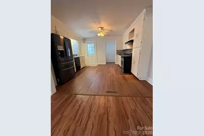 416 Edgewood Drive SW, Lenoir, NC 28645 - Photo 6