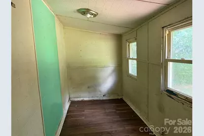 712 N Myrtle Street, Gastonia, NC 28052 - Photo 6