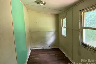 712 N Myrtle St, Gastonia, NC 28052 - Photo 6