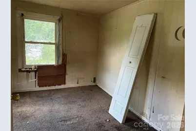 712 N Myrtle Street, Gastonia, NC 28052 - Photo 2