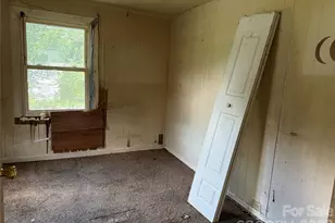 712 N Myrtle St, Gastonia, NC 28052 - Photo 2