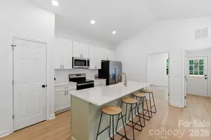 405 E Hill Dr, Cherryville, NC 28021 - Photo 14