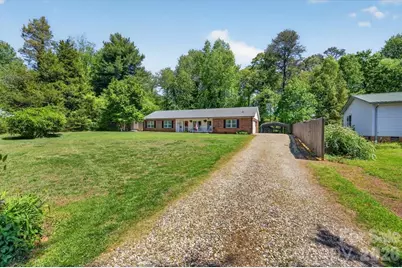 7142 Little Mountain Road, Sherrills Ford, NC 28673 - Photo 4