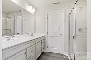 862 Heathway Dr, Charlotte, NC 28213 - Photo 16