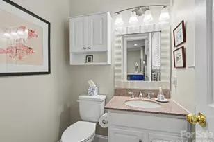 1016 W 1st St, Charlotte, NC 28202 - Photo 14