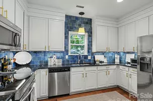 1016 W 1st St, Charlotte, NC 28202 - Photo 10
