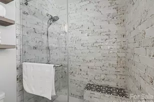 1016 W 1st St, Charlotte, NC 28202 - Photo 20