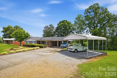 2711 Fairway Acres Circle, Lenoir, NC 28645 - Photo 4