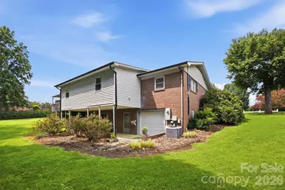 2711 Fairway Acres Circle, Lenoir, NC 28645 - Photo 6