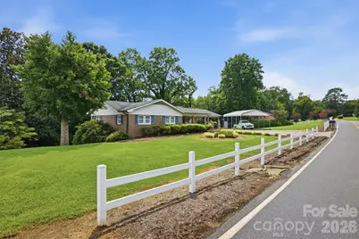 2711 Fairway Acres Circle, Lenoir, NC 28645 - Photo 2