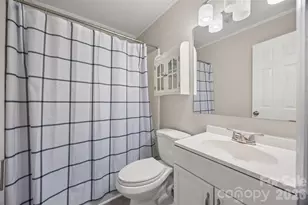 4448 Ridgevalley Dr, Charlotte, NC 28208 - Photo 18