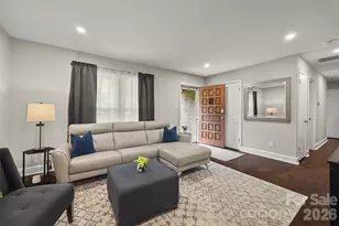 4448 Ridgevalley Dr, Charlotte, NC 28208 - Photo 6
