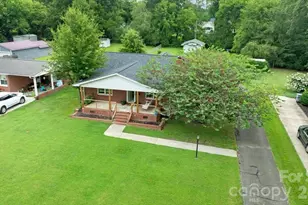 109 Catawba St, Clover, SC 29710 - Photo 4