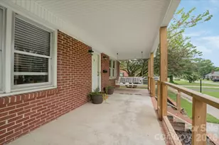 109 Catawba St, Clover, SC 29710 - Photo 6