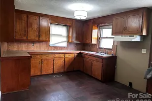 2202 Brookview Ave, Kannapolis, NC 28081 - Photo 2