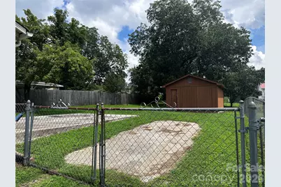 2202 Brookview Avenue, Kannapolis, NC 28081 - Photo 12