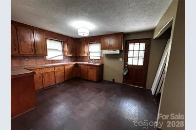 2202 Brookview Avenue, Kannapolis, NC 28081 - Photo 4