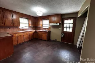 2202 Brookview Ave, Kannapolis, NC 28081 - Photo 4