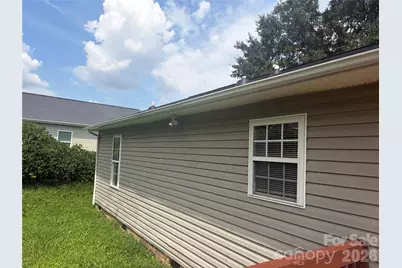 429 Pryor Street, Gastonia, NC 28052 - Photo 2