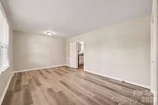 6915 Idlewild Rd, Charlotte, NC 28212 - Photo 4