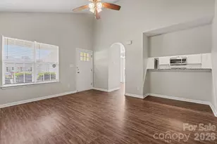4104 Canyon Creek Ln, Charlotte, NC 28216 - Photo 4