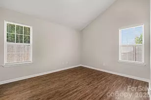 4104 Canyon Creek Ln, Charlotte, NC 28216 - Photo 12