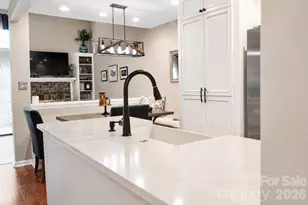 7928 Charter Oak Ln, Charlotte, NC 28226 - Photo 6