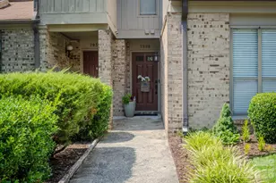 7928 Charter Oak Ln, Charlotte, NC 28226 - Photo 1
