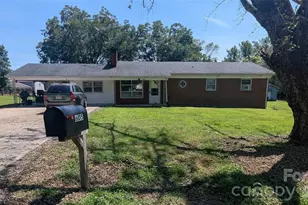 605 Lincoln Ln, Lenoir, NC 28645 - Photo 1