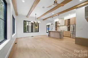 519 Rock Spring Cir, Sugar Mountain, NC 28604 - Photo 6