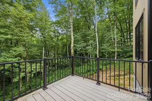 519 Rock Spring Cir, Sugar Mountain, NC 28604 - Photo 14