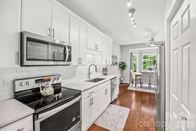 5933 Fitzwilliams Lane, Charlotte, NC 28270 - Photo 6