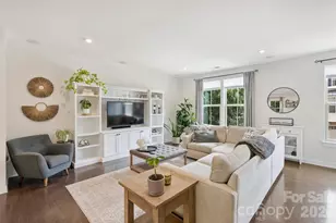 1940 Catkin Ln, Charlotte, NC 28205 - Photo 6