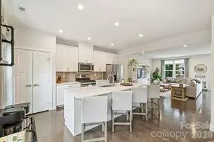 1940 Catkin Ln, Charlotte, NC 28205 - Photo 18