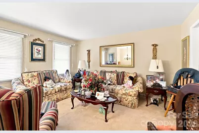 5914 Quiet Cove Court, Charlotte, NC 28215 - Photo 2