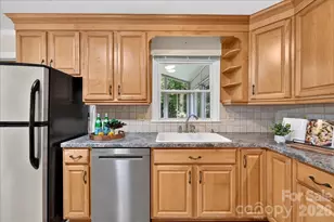 5000 Cedar Forest Dr, Charlotte, NC 28226 - Photo 8