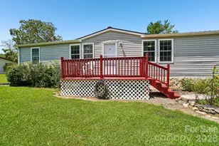 210 Leigh Anne Ln, Horse Shoe, NC 28742 - Photo 4